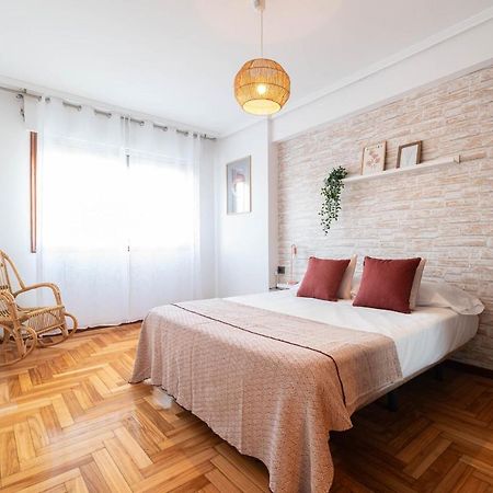 Amplia Vivienda Con Garaje Apartment Vigo Bagian luar foto