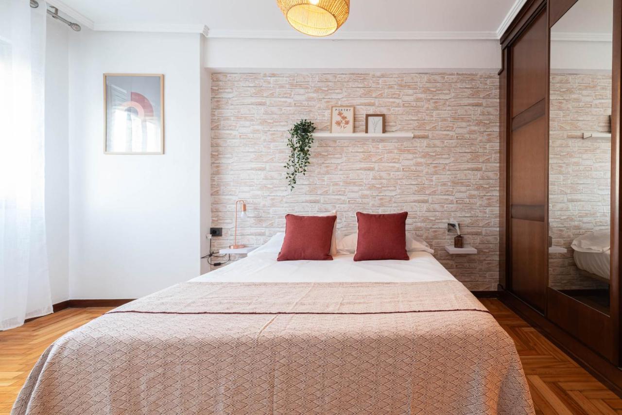 Amplia Vivienda Con Garaje Apartment Vigo Bagian luar foto