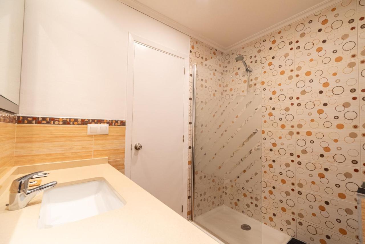 Amplia Vivienda Con Garaje Apartment Vigo Bagian luar foto