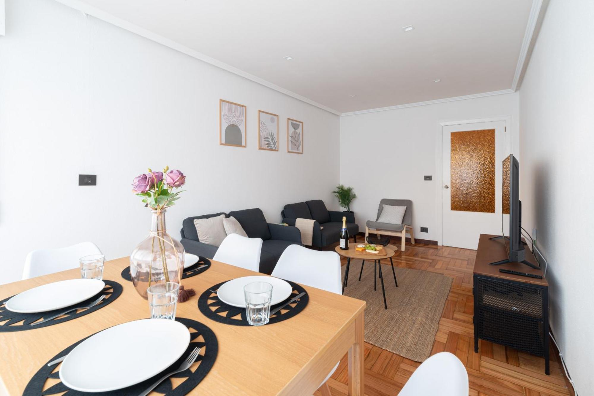 Amplia Vivienda Con Garaje Apartment Vigo Bagian luar foto