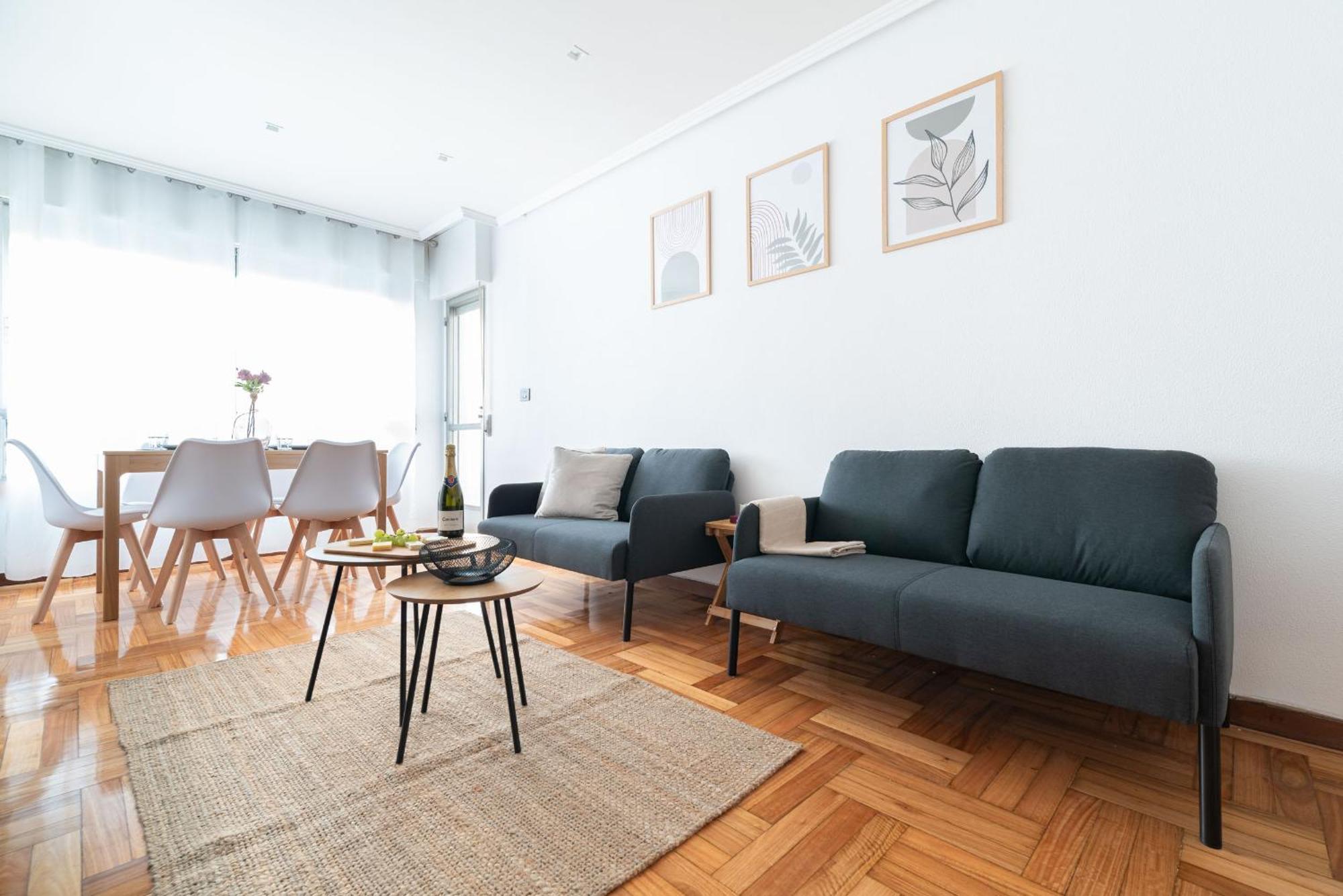 Amplia Vivienda Con Garaje Apartment Vigo Bagian luar foto