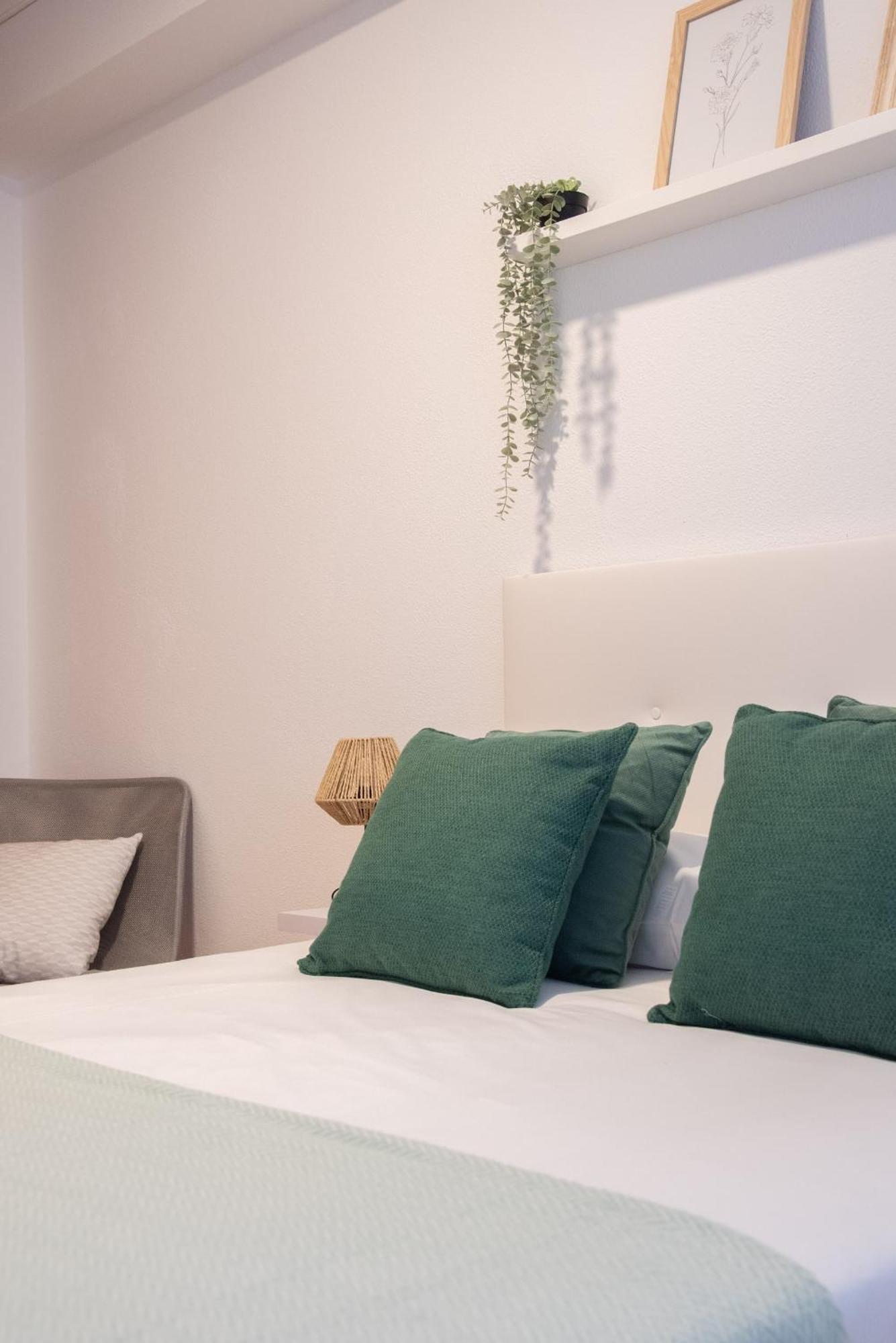 Amplia Vivienda Con Garaje Apartment Vigo Bagian luar foto